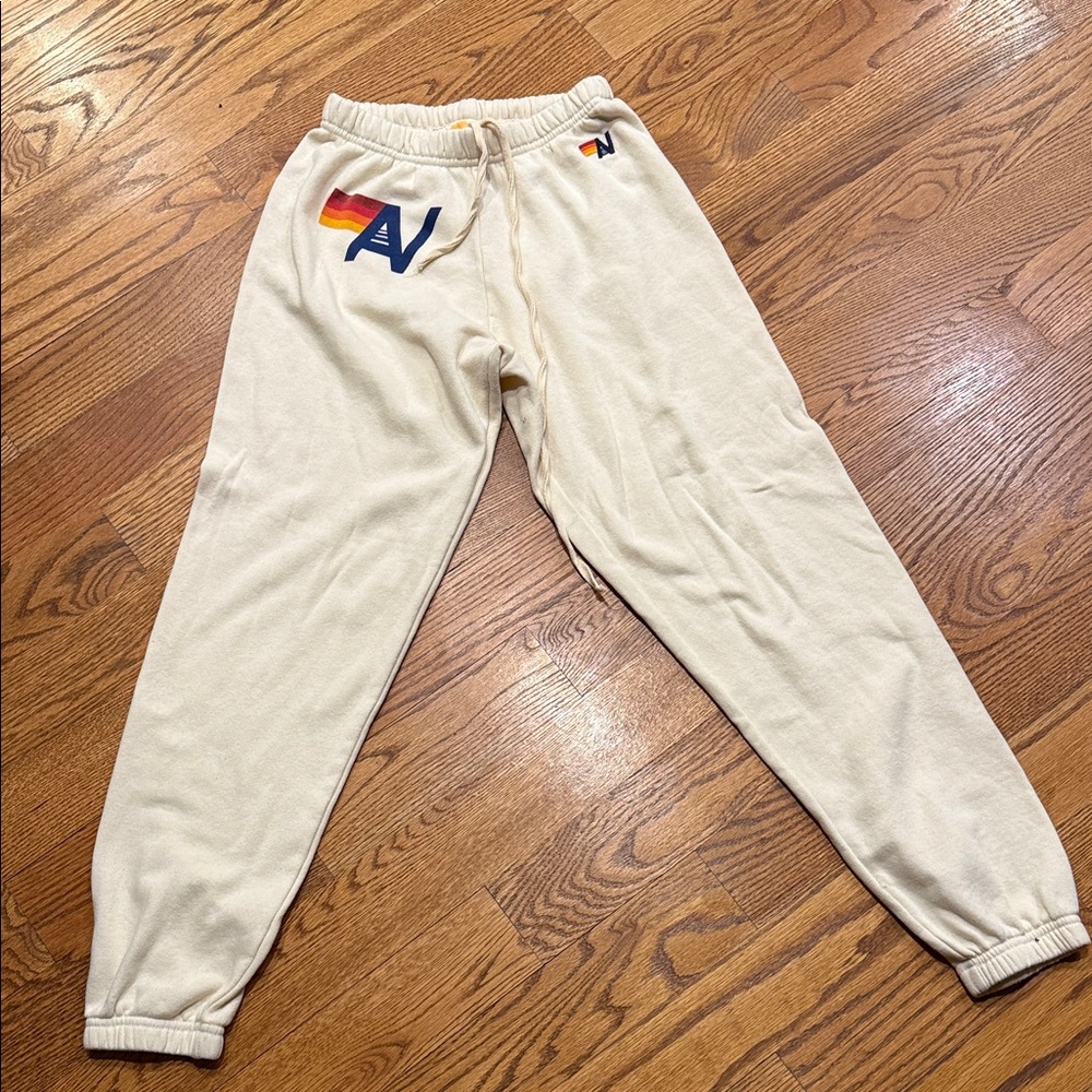 Aviator Nation Women's Small Cream Sweatpants
Like New without tags